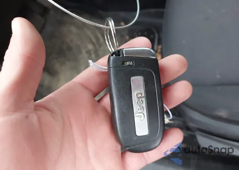 2017 Jeep Renegade Latitude 4X4 z USA, uszkodzony, nr VIN ZACCJBBB7HPF31075